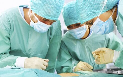 Os cirurgiões realizam cirurgia plástica para aumentar o comprimento e a espessura do pênis